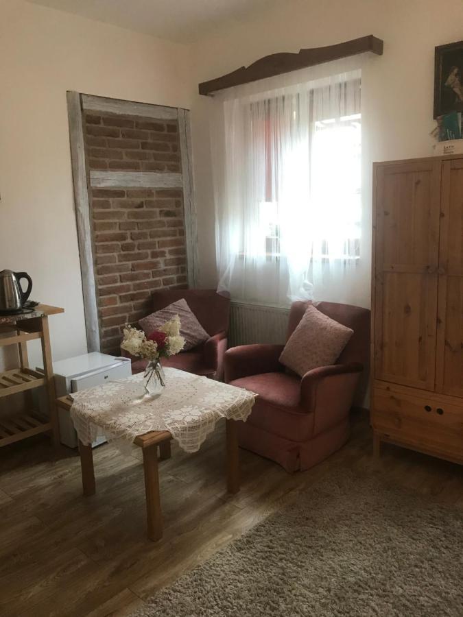 Penzion Hradecky Dvur Plzeň Exterior foto