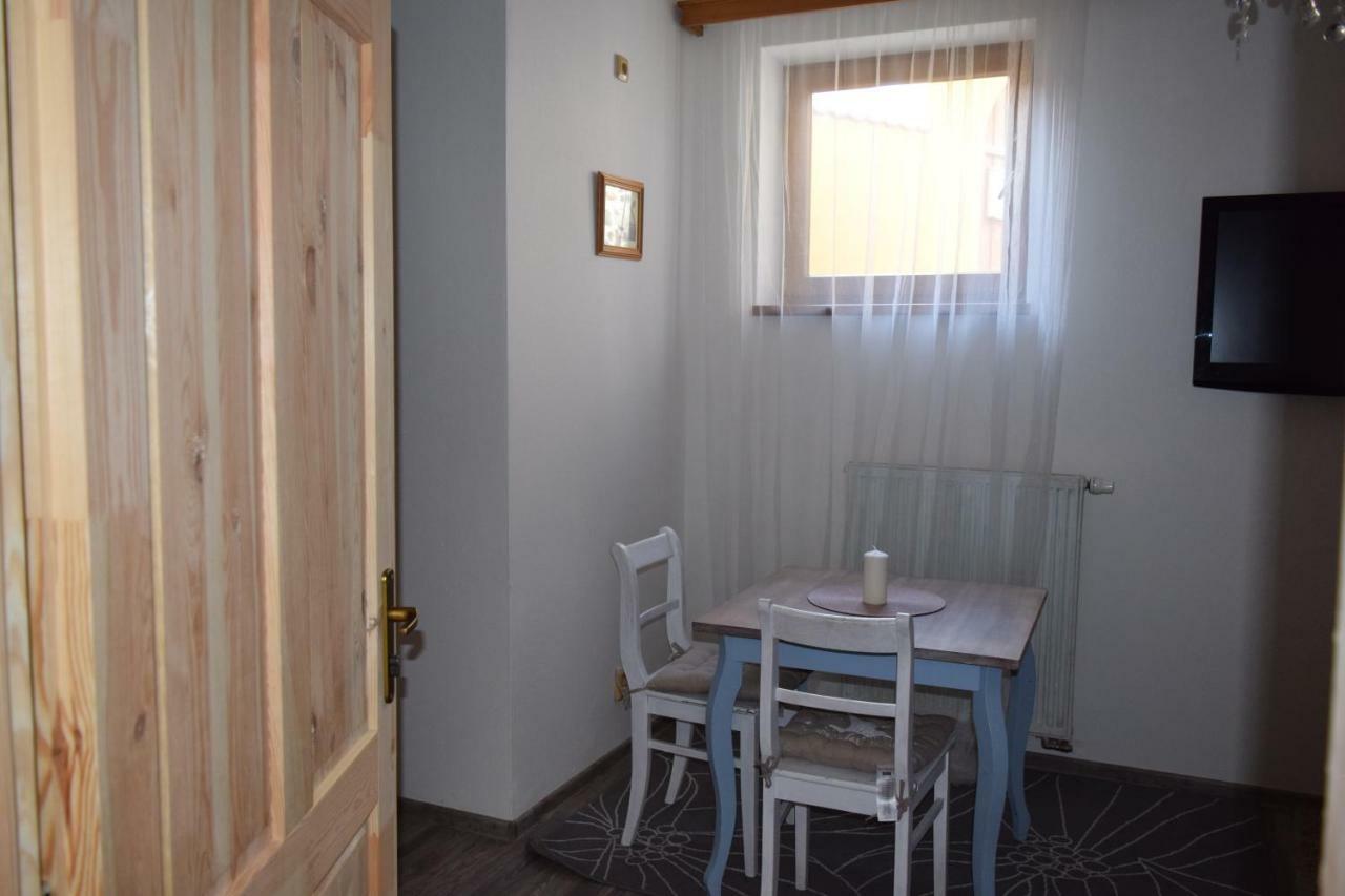 Penzion Hradecky Dvur Plzeň Exterior foto